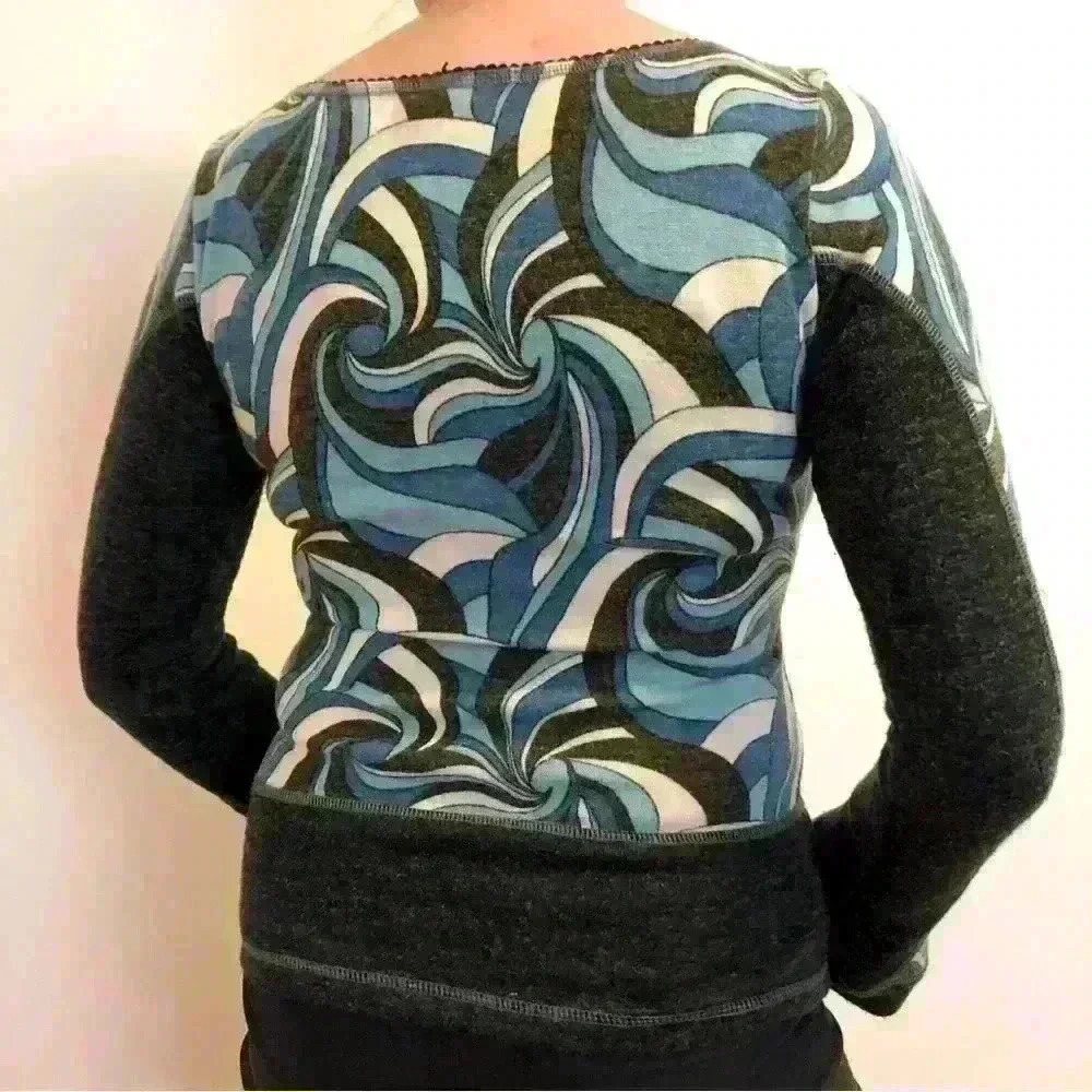 Retro  pattern warm top, 🇨🇦 Canadian Designer KarKass - Picture 4 of 7